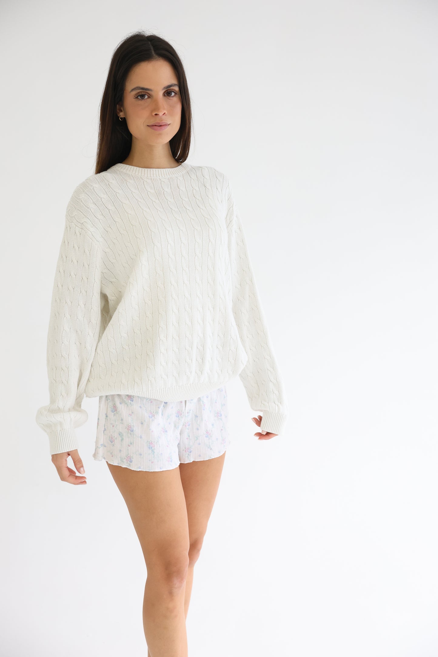 Conjunto Branco Com Flores Verdes - Top e Calções