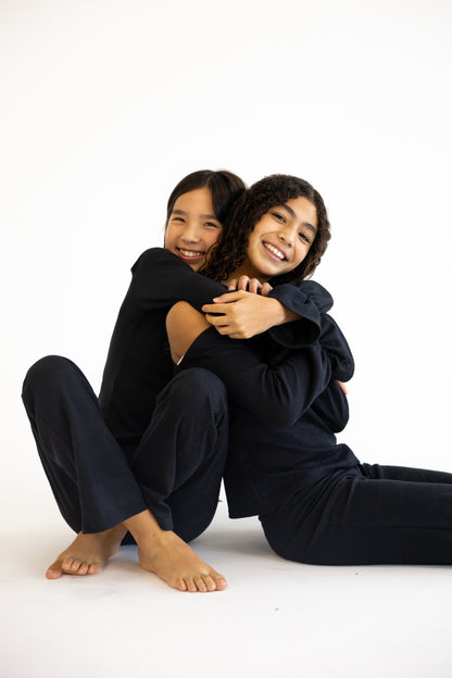 Cozy Rebel- Conjunto Preto com Calças e Camisola